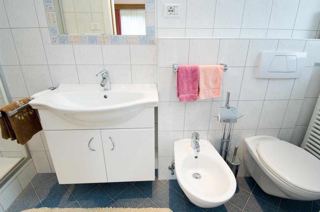 Villa Sonnenheimhof Malles Venosta Habitación foto